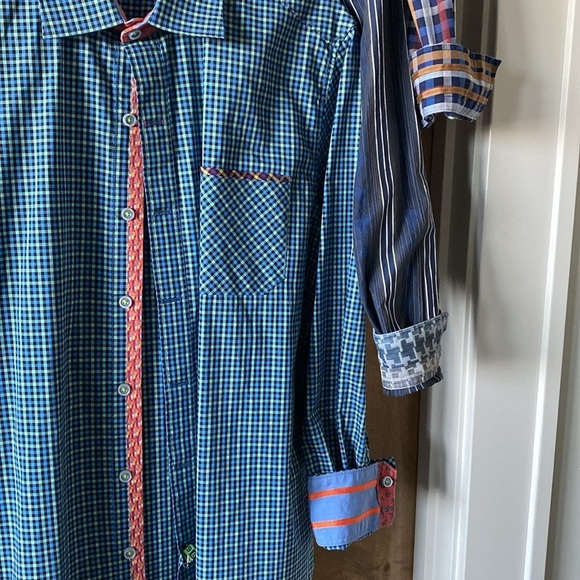 EUC Robert Graham bundle button down shirts Men’s M contrast cuffs Cotton Party - Picture 2 of 10